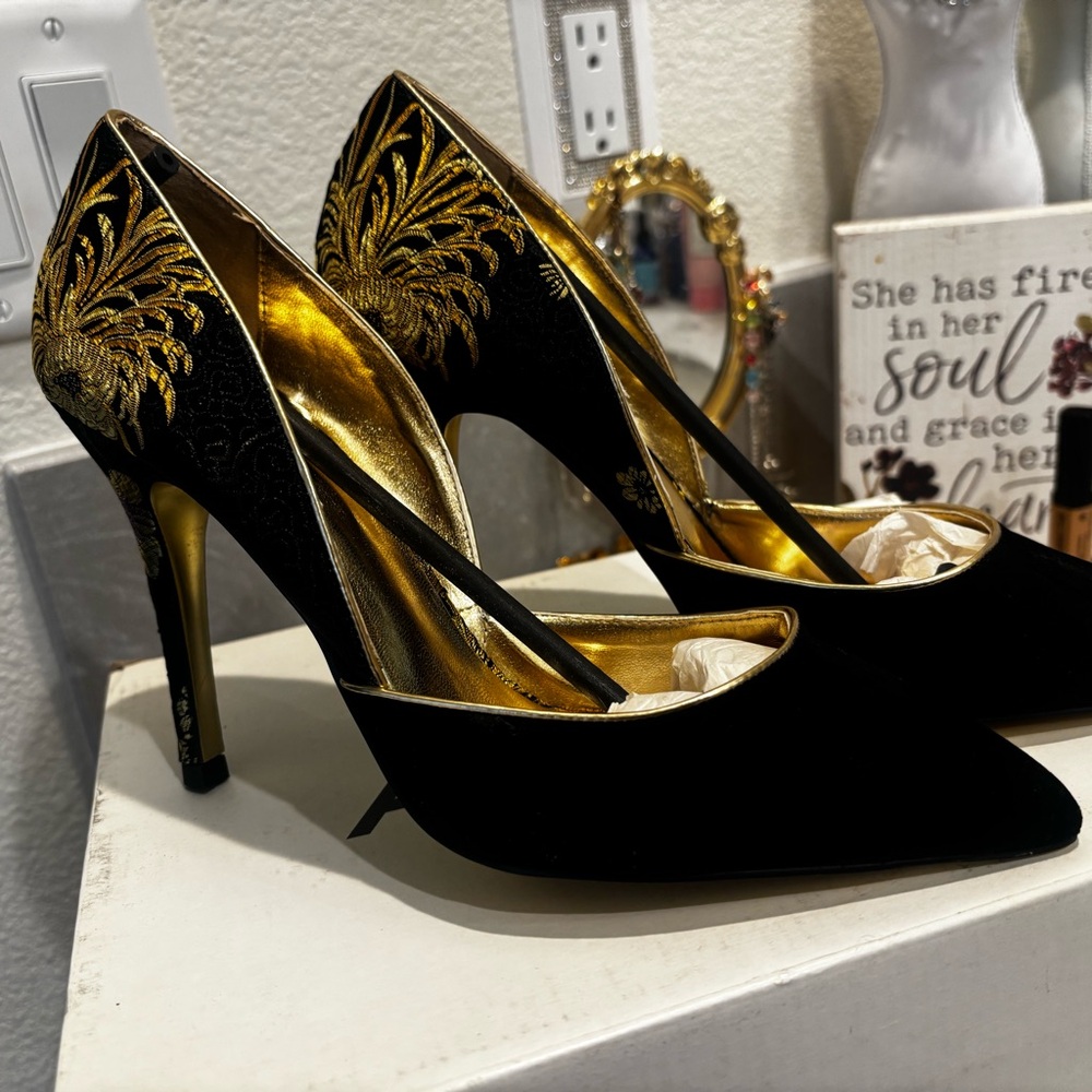 Aldo Black and Gold Embroidered Heels